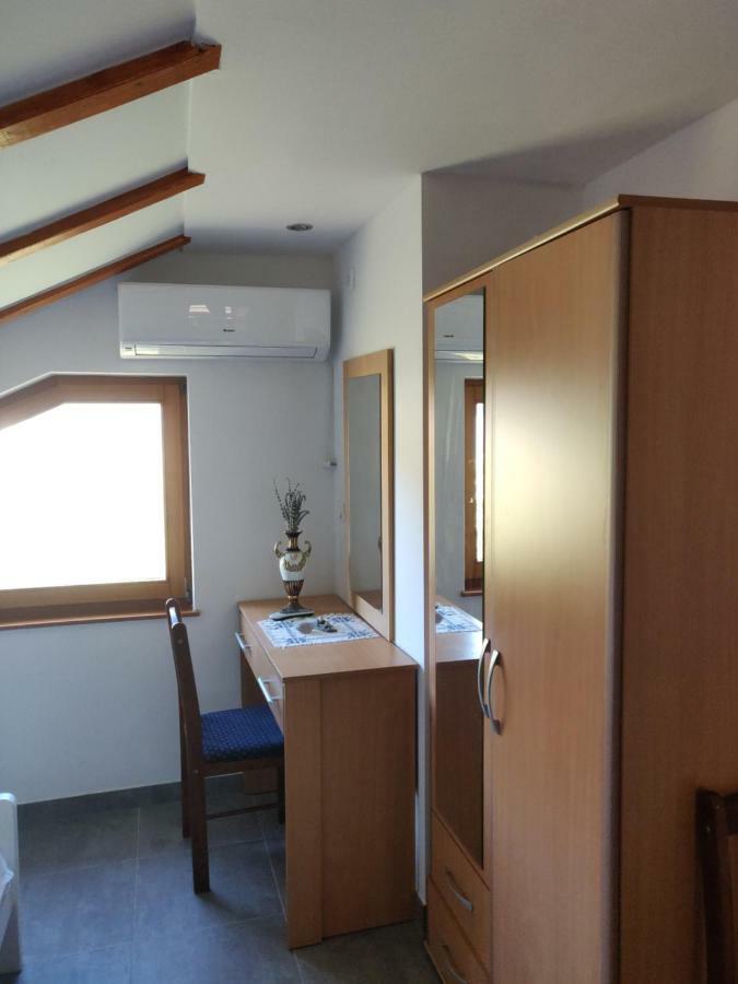 Guest House Maslina Vinišće Zewnętrze zdjęcie