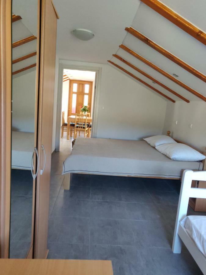 Guest House Maslina Vinišće Zewnętrze zdjęcie