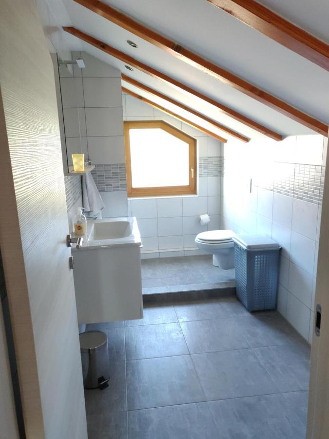 Guest House Maslina Vinišće Zewnętrze zdjęcie